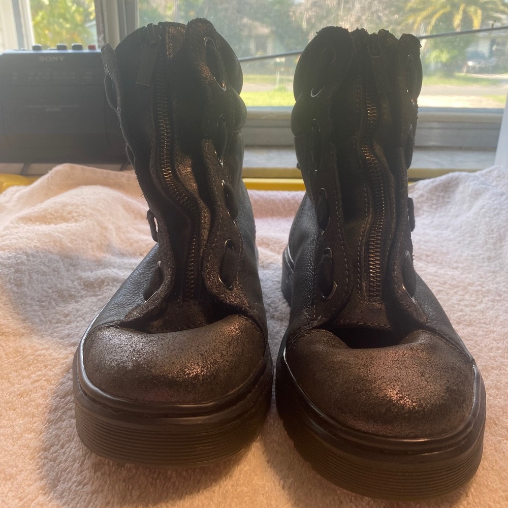 Dr Martens Playa Black Leather Front Zip Combat Boots Womens 7 Metallic Toe